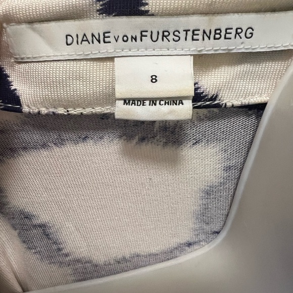 Diane Von Furstenberg Julian Dress Size 8 - Picture 3 of 3